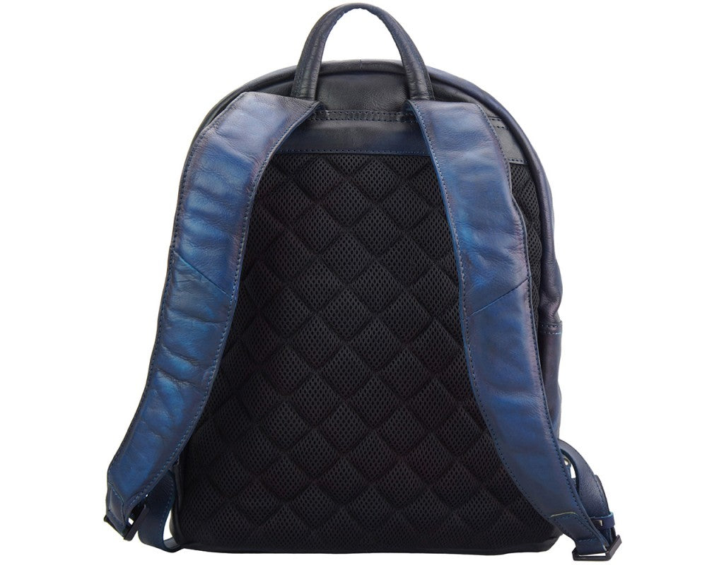 The Roberto - Men's Italian Leather Backpack – Crafted Elegance (Copy)