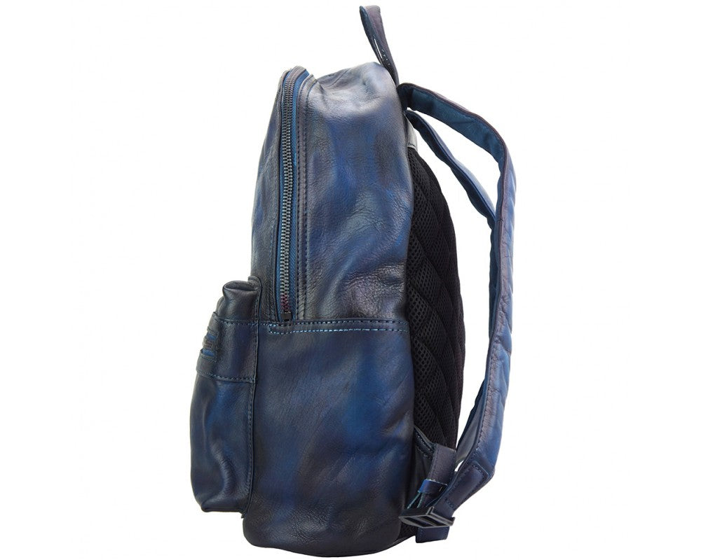 The Roberto - Men's Italian Leather Backpack – Crafted Elegance (Copy)