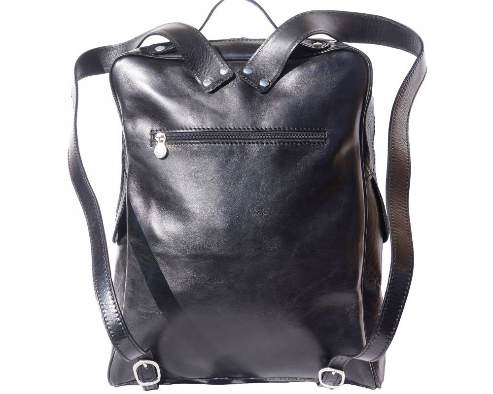 The Roberto - Men's Italian Leather Backpack – Crafted Elegance (Copy)
